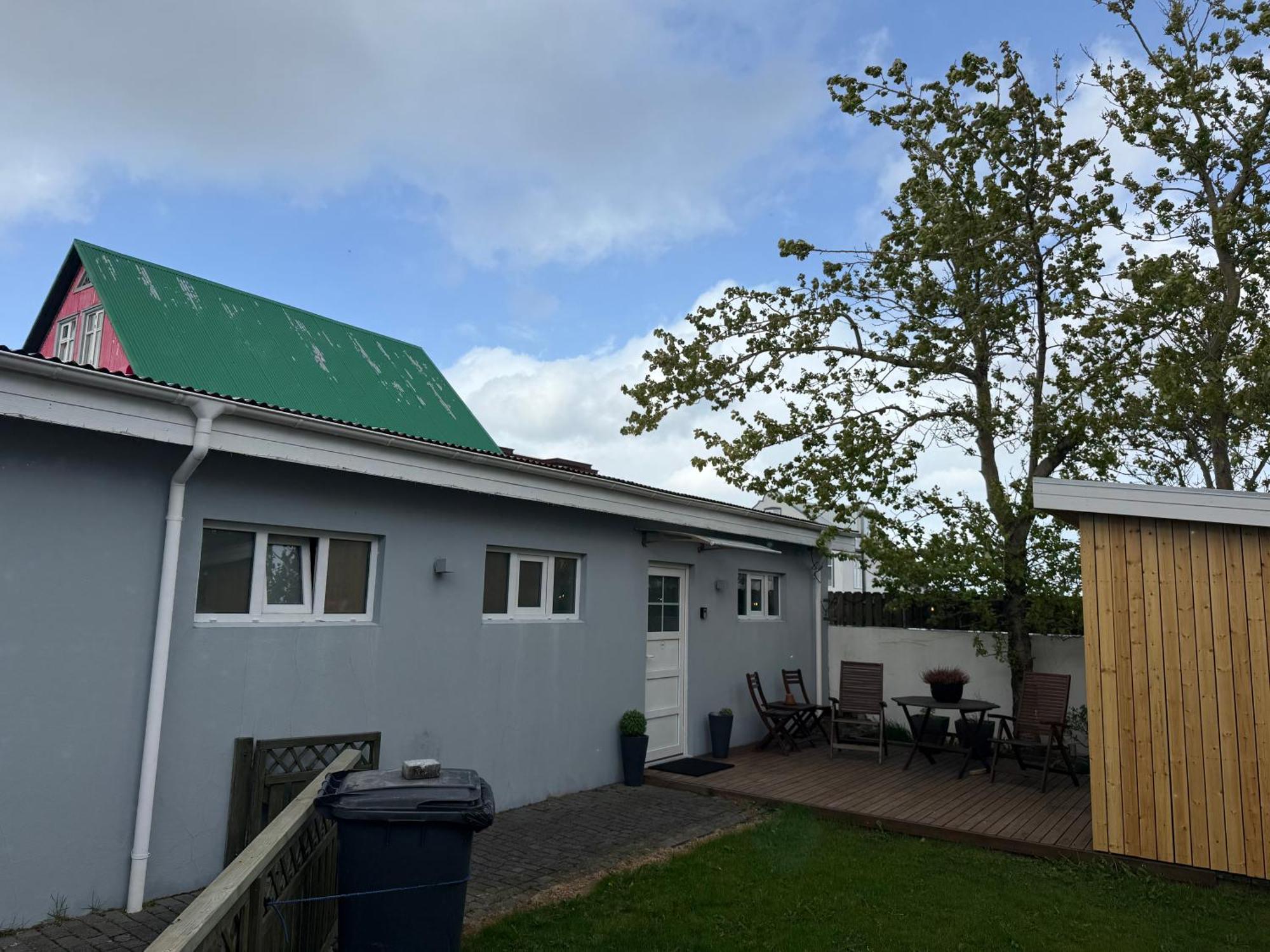 A. Bernhard Guest House Keflavík Exterior foto